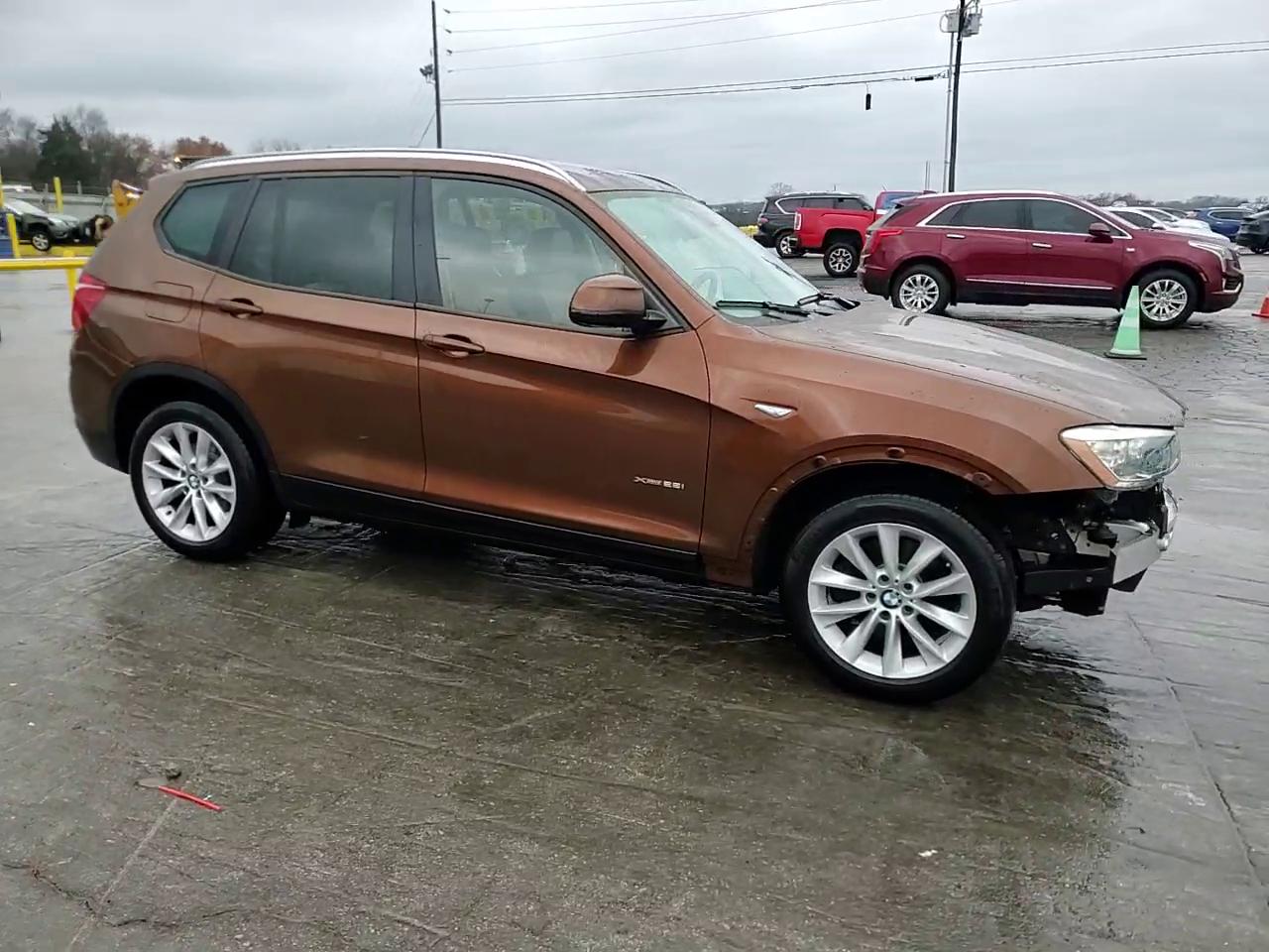 Фото: 5UXWX9C57H0T14773