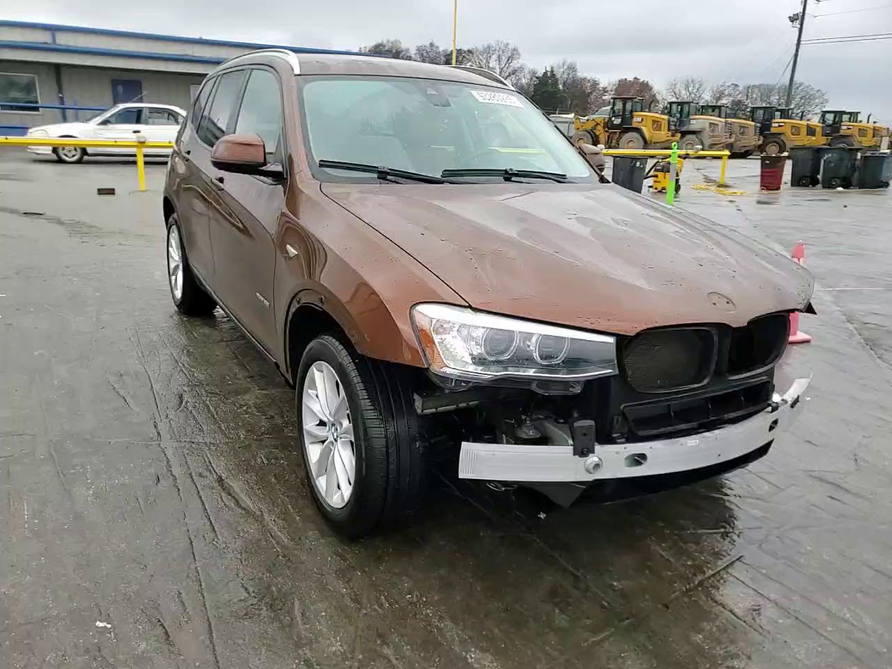 Фото: 5UXWX9C57H0T14773