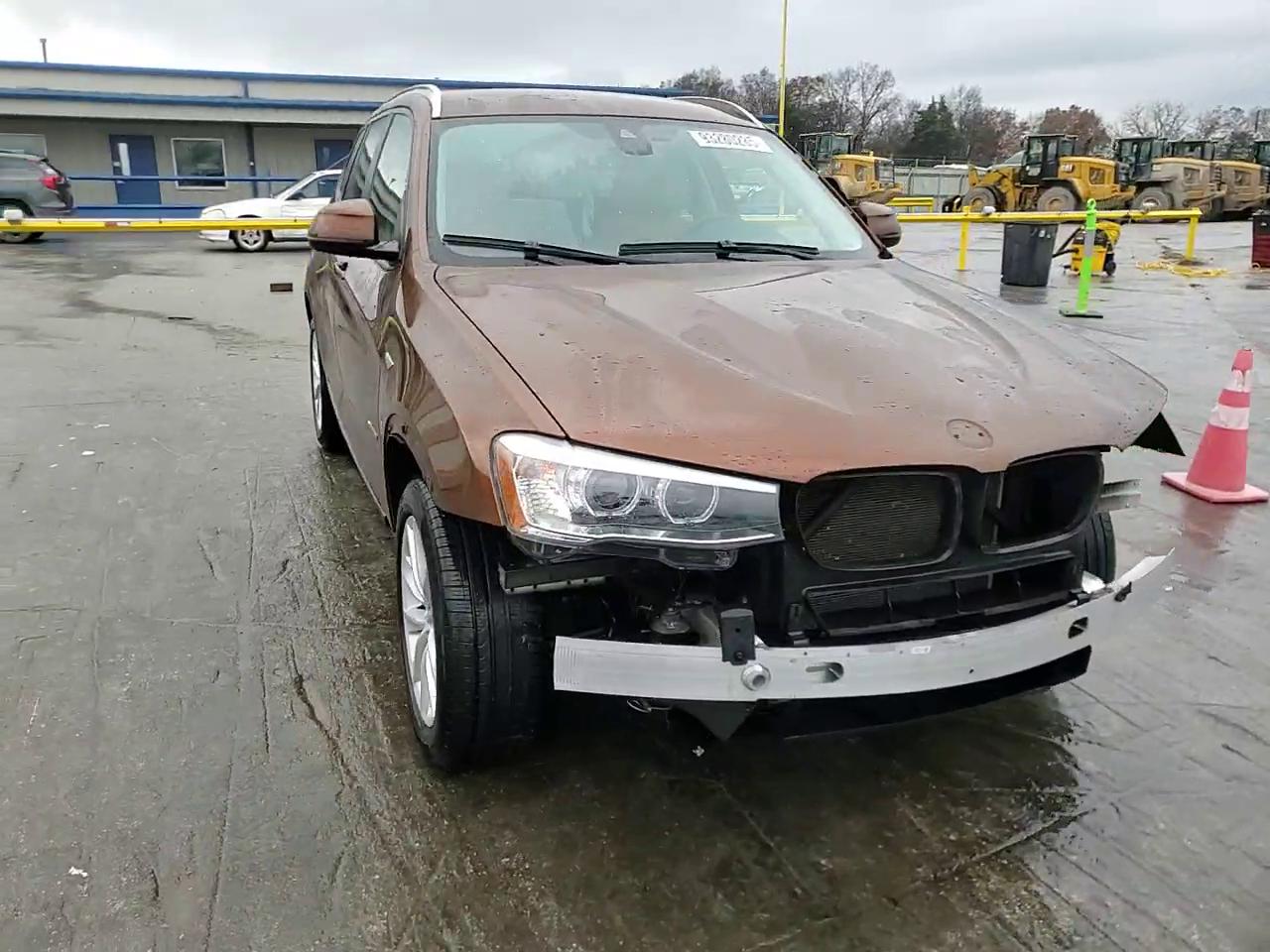 Фото: 5UXWX9C57H0T14773