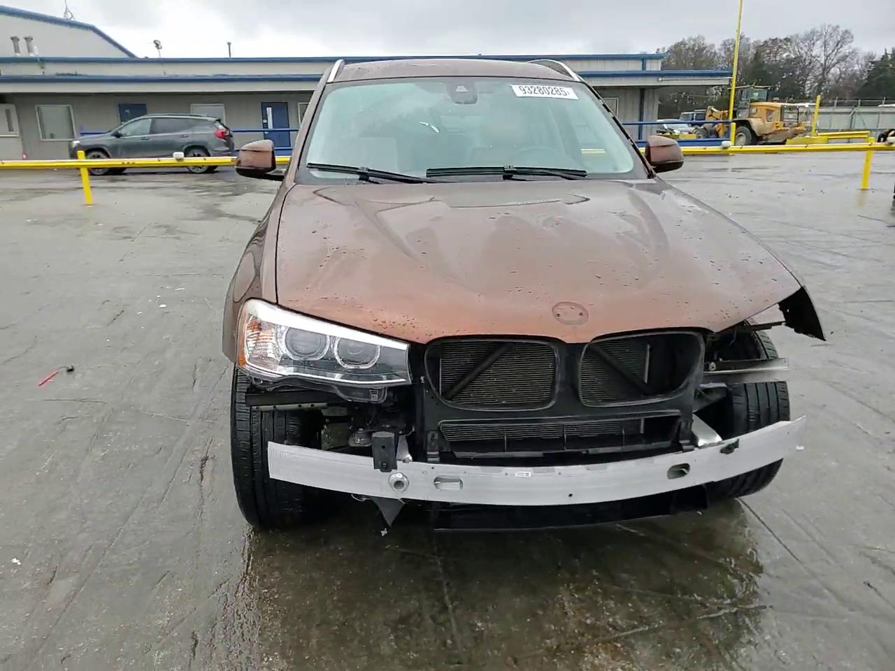 Фото: 5UXWX9C57H0T14773