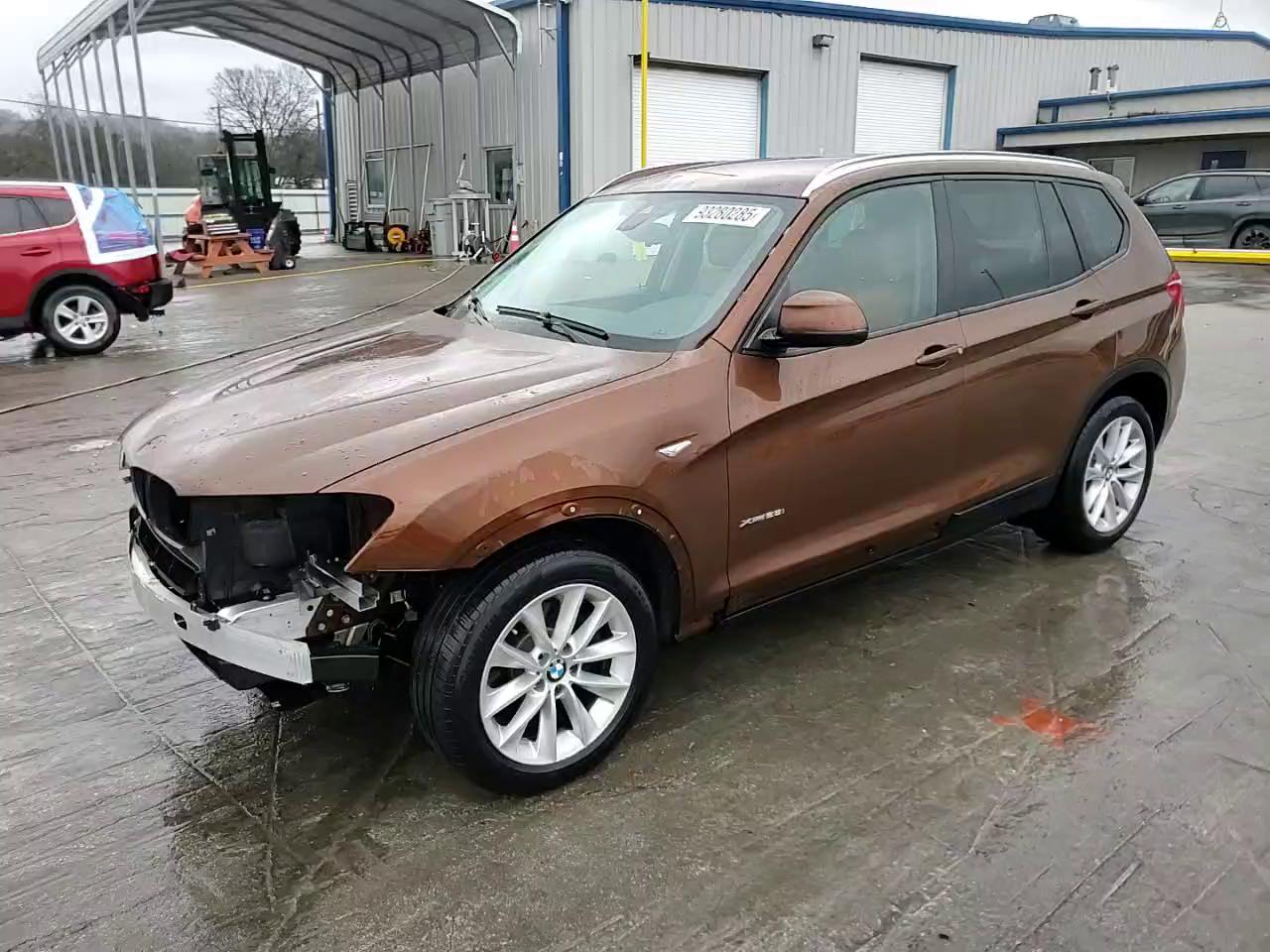 Фото: 5UXWX9C57H0T14773