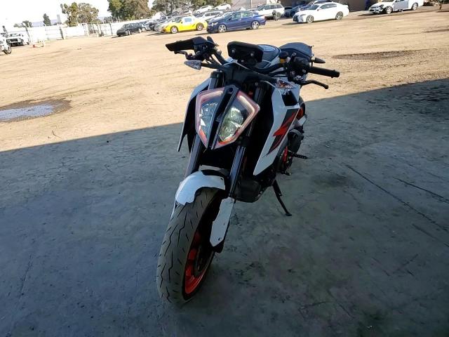 2017 Ktm 1290 Super Duke R VIN: VBKV39409HM960884 Lot: 92949485