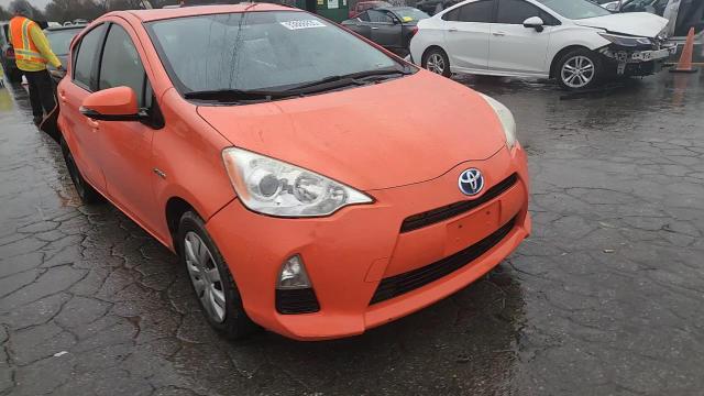 2014 Toyota Prius C VIN: JTDKDTB33E1084287 Lot: 93888935