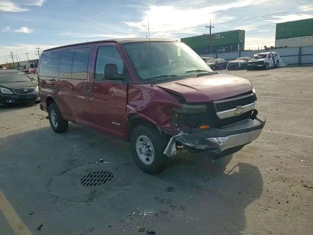 2006 Chevrolet Express G3500 VIN: 1GAHG35U861272142 Lot: 92082165