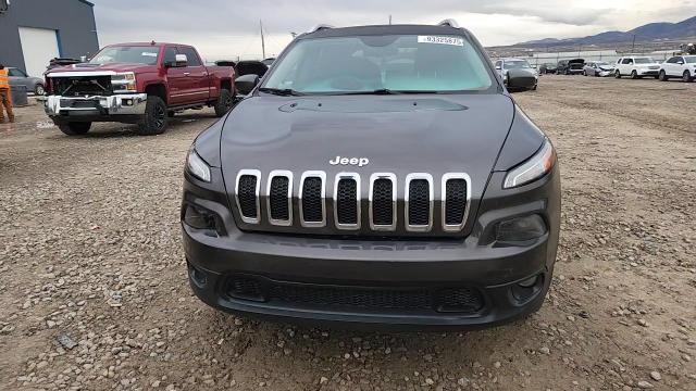 2016 Jeep Cherokee Latitude VIN: 1C4PJMCS9GW219000 Lot: 93325875