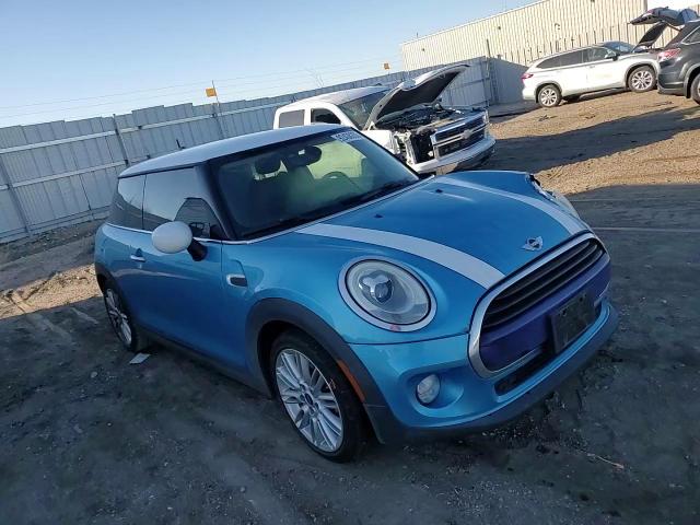 2016 Mini Cooper VIN: WMWXP5C54G3B77593 Lot: 92438265