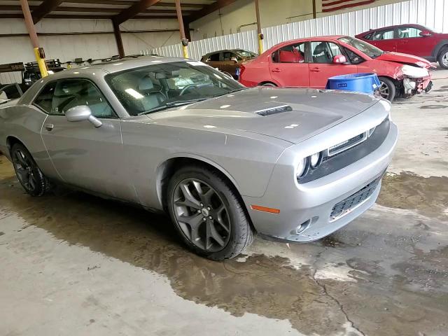 2018 Dodge Challenger Sxt VIN: 2C3CDZAG0JH149818 Lot: 92327095