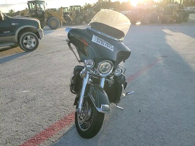 2013 Harley-Davidson Flhtk Electra Glide Ultra Limited VIN: 1HD1KEM13DB613950 Lot: 92927025