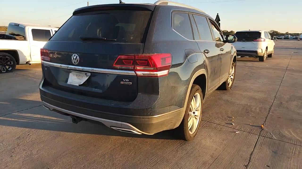 Фото: 1V2UR2CA0KC614067