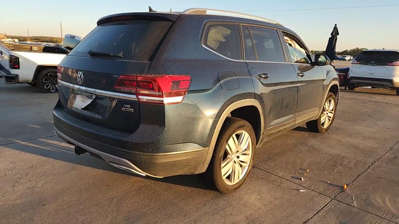 Фото: 1V2UR2CA0KC614067