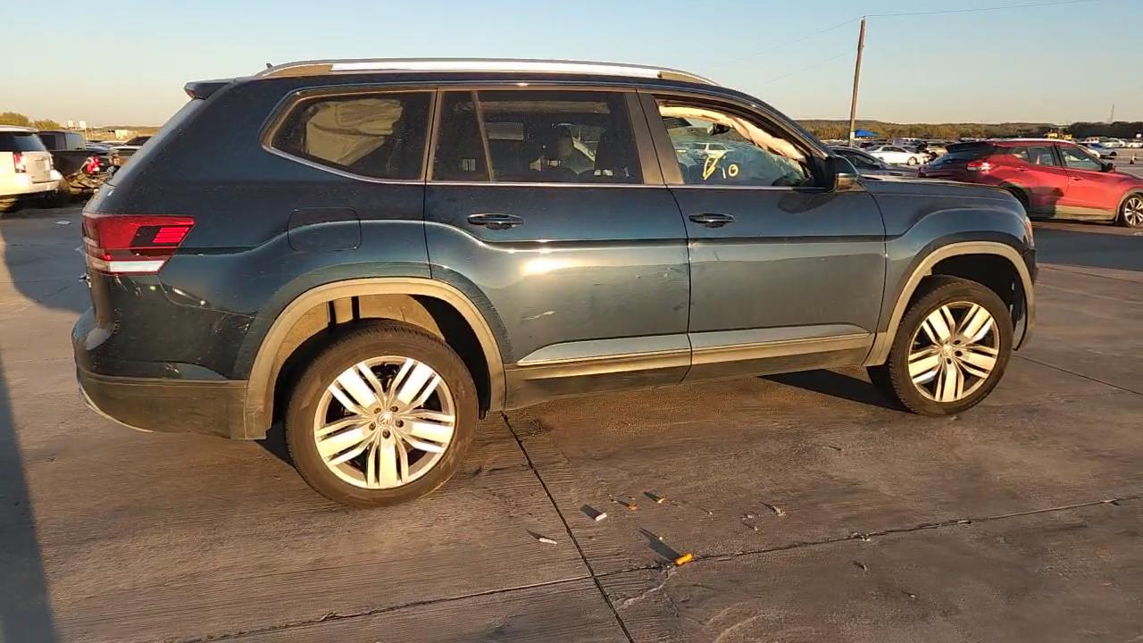 Фото: 1V2UR2CA0KC614067