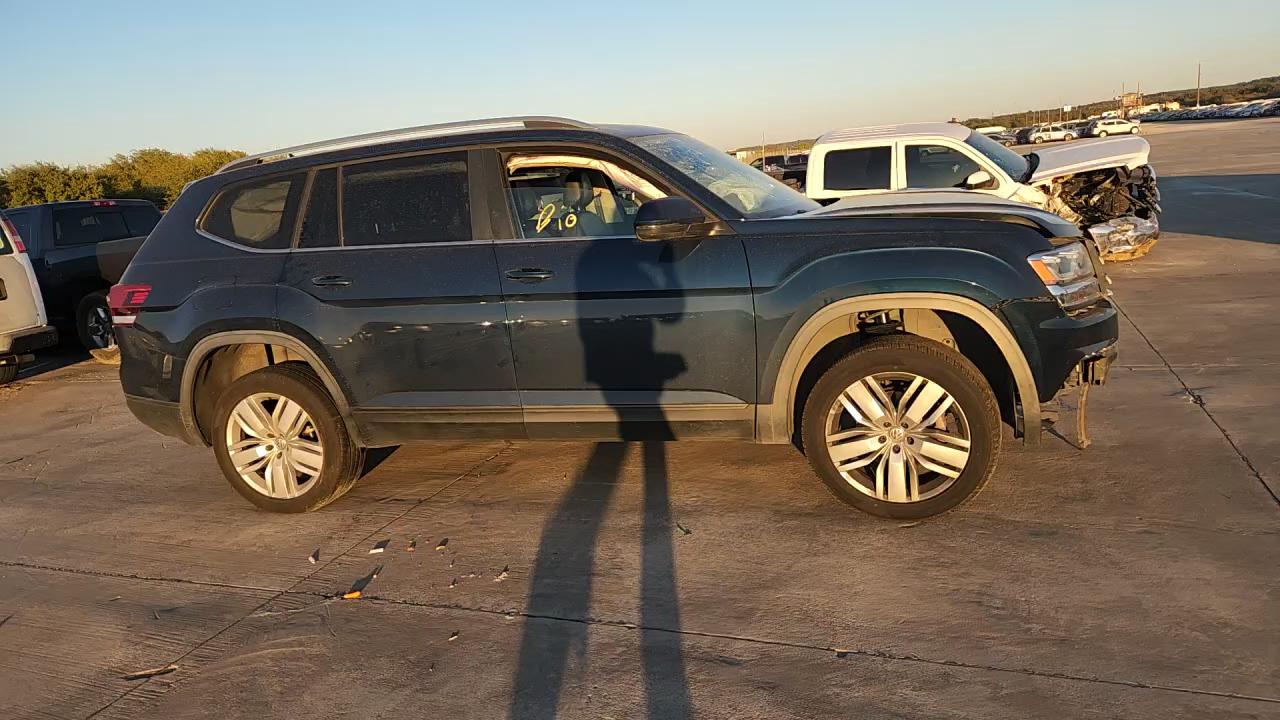 Фото: 1V2UR2CA0KC614067