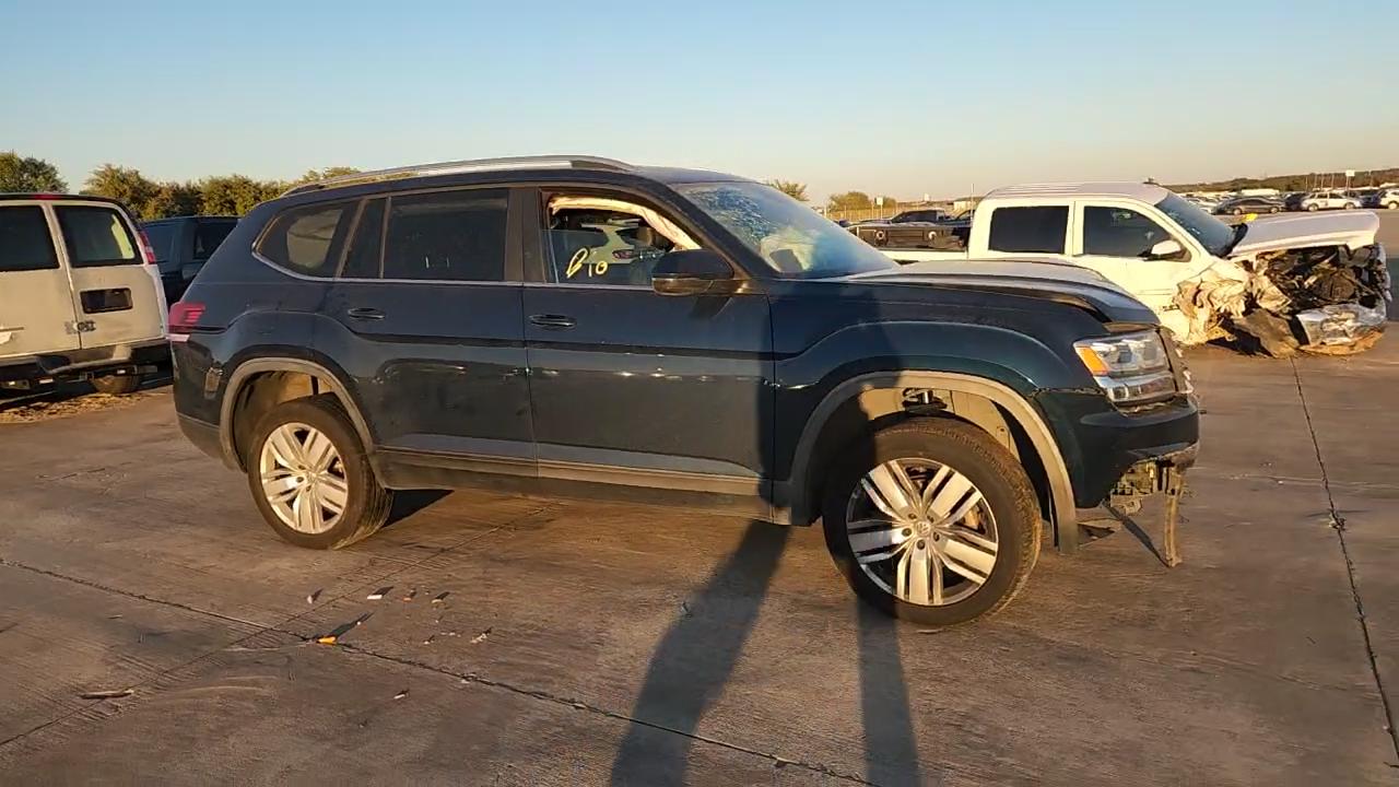 Фото: 1V2UR2CA0KC614067