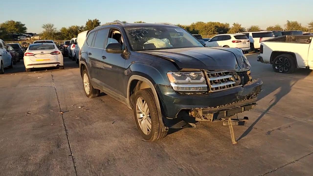 Фото: 1V2UR2CA0KC614067