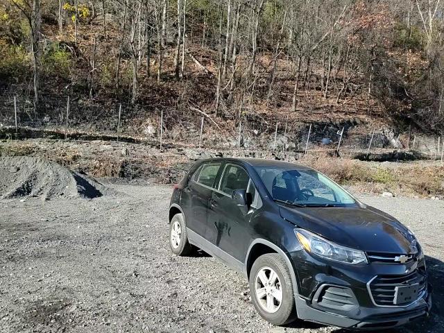 2019 Chevrolet Trax Ls VIN: 3GNCJNSB1KL117802 Lot: 93255795