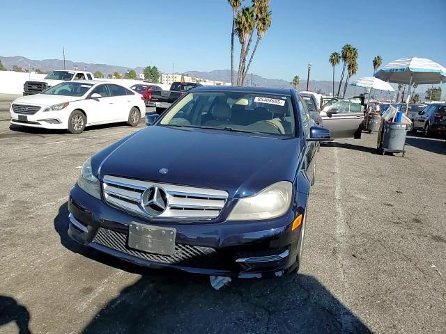 2013 Mercedes-Benz C 250 VIN: WDDGF4HB8DA869848 Lot: 85408695