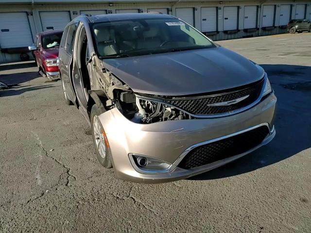 2017 Chrysler Pacifica Touring L VIN: 2C4RC1BG6HR645137 Lot: 91855005