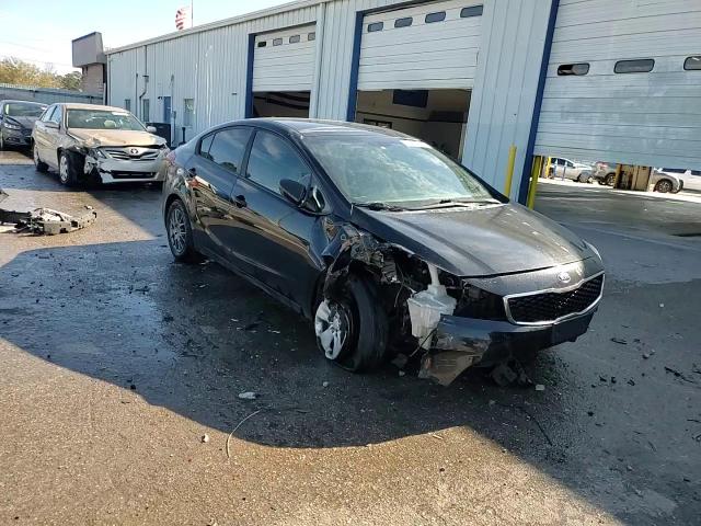 2017 Kia Forte Lx VIN: 3KPFL4A77HE092618 Lot: 93963985