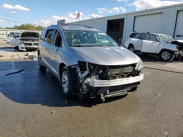 2018 Chrysler Pacifica Limited VIN: 2C4RC1GG1JR273902 Lot: 91849795