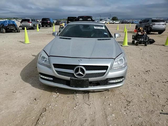 2013 Mercedes-Benz Slk 250 VIN: WDDPK4HA4DF072552 Lot: 93875825