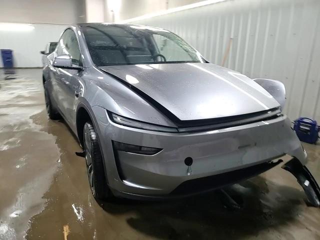 2026 Tesla Model Y VIN: 7SAYGDEE1TA450675 Lot: 93067175