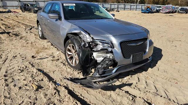 2015 Chrysler 300 Limited VIN: 2C3CCAAGXFH881885 Lot: 92362445