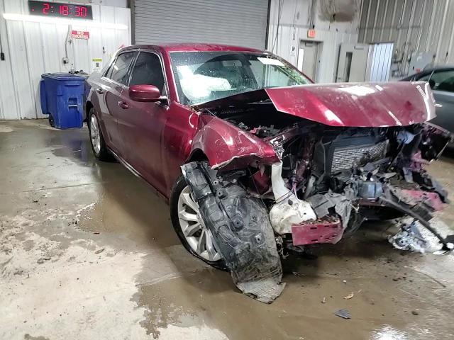 2016 Chrysler 300 Limited VIN: 2C3CCARG3GH287855 Lot: 85435525