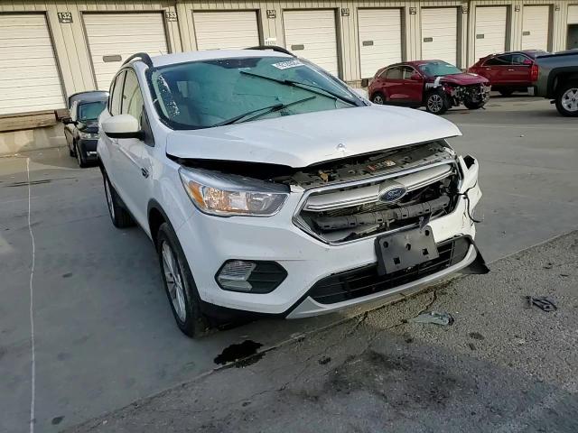 2018 Ford Escape Se VIN: 1FMCU9G90JUC13692 Lot: 92120525