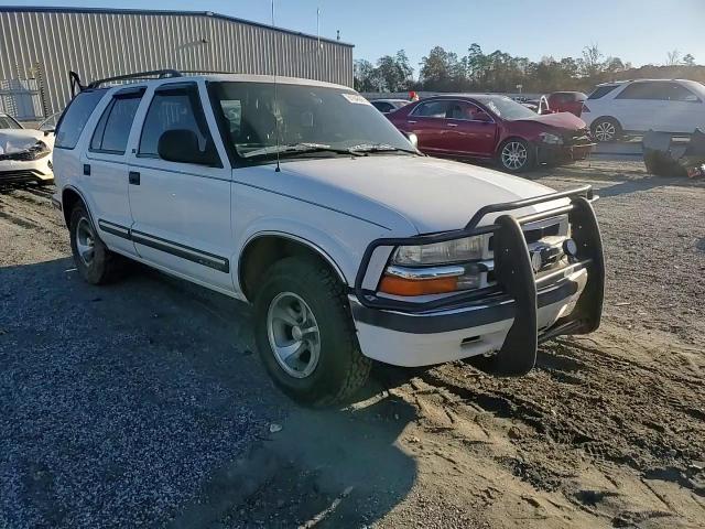 1998 Chevrolet Blazer VIN: 1GNCS13W4W2221781 Lot: 91845665