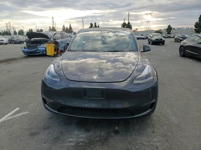 2024 Tesla Model Y VIN: 7SAYGDEE3RA224274 Lot: 92181925
