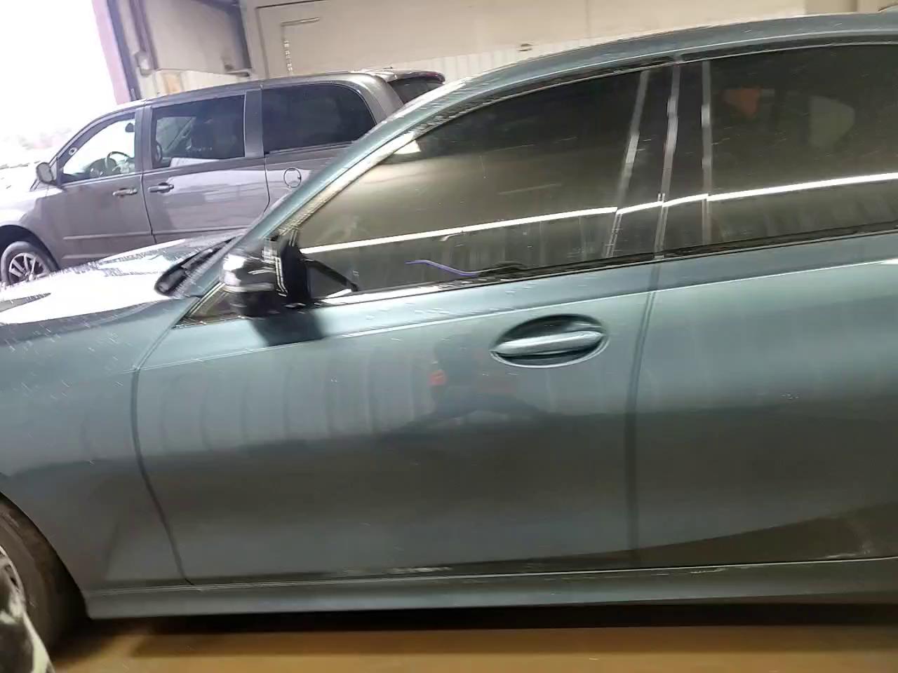 Фото: WBA5R7C53KAJ85084