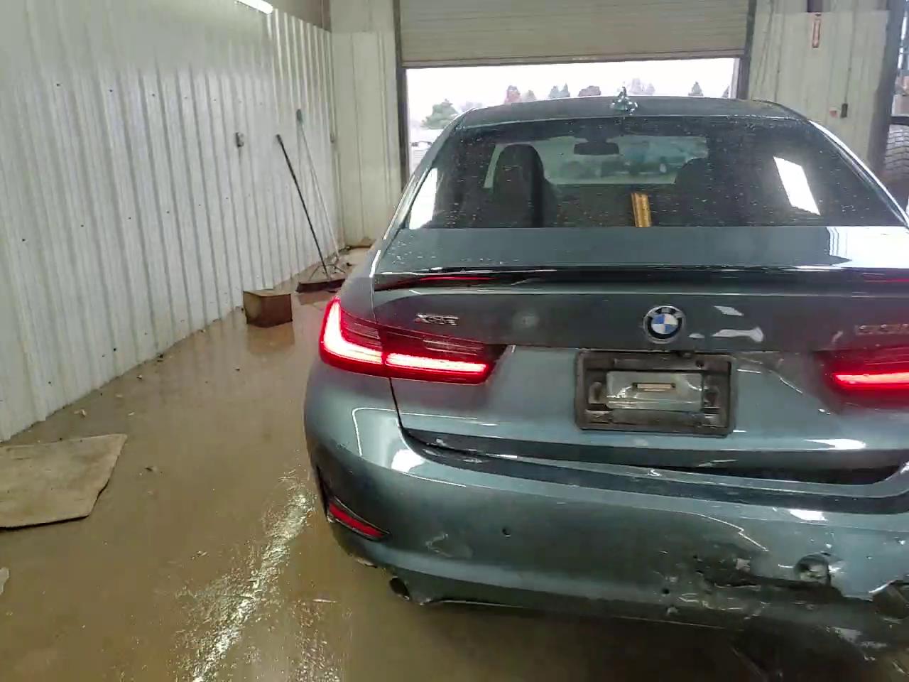 Фото: WBA5R7C53KAJ85084