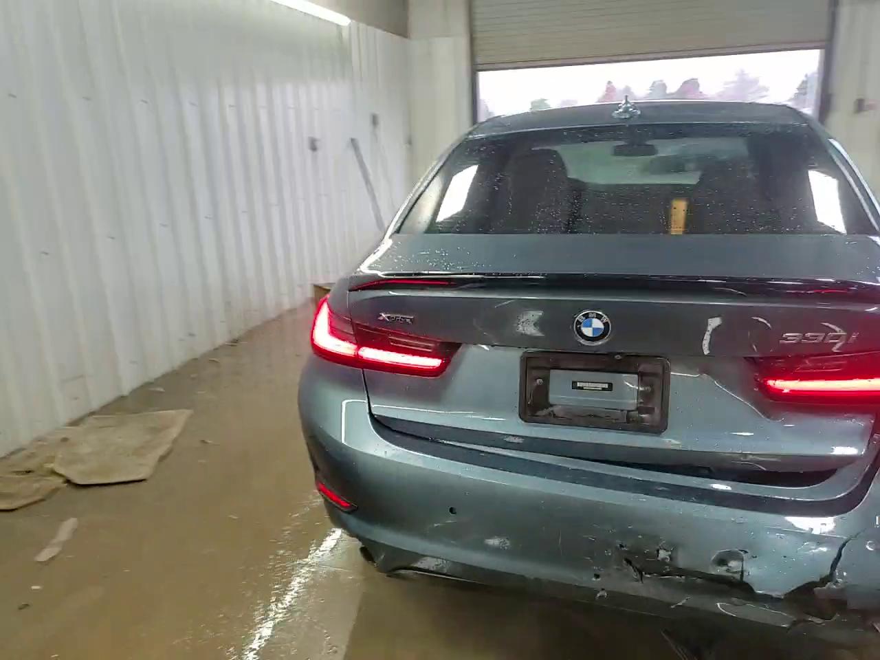 Фото: WBA5R7C53KAJ85084