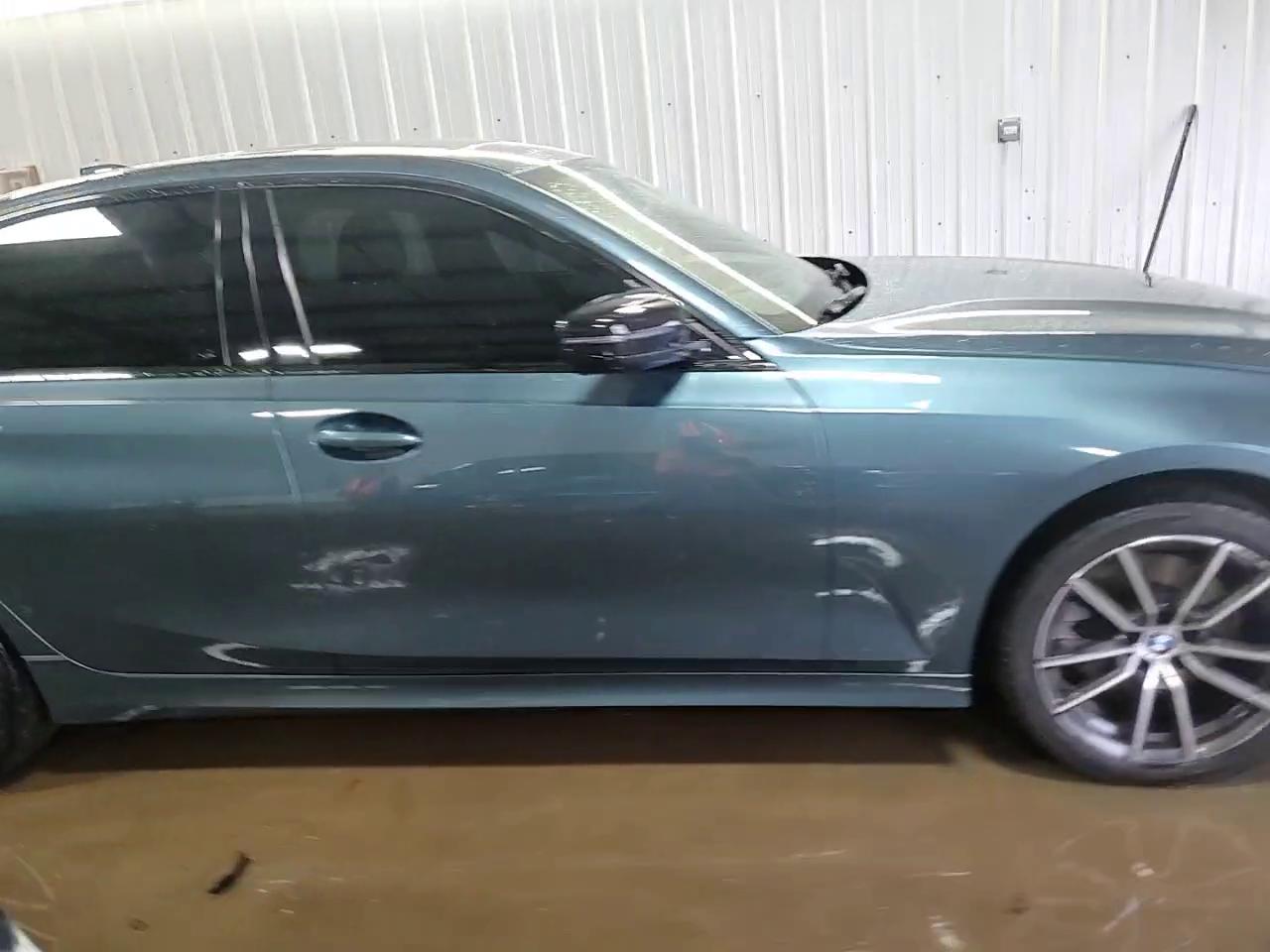 Фото: WBA5R7C53KAJ85084