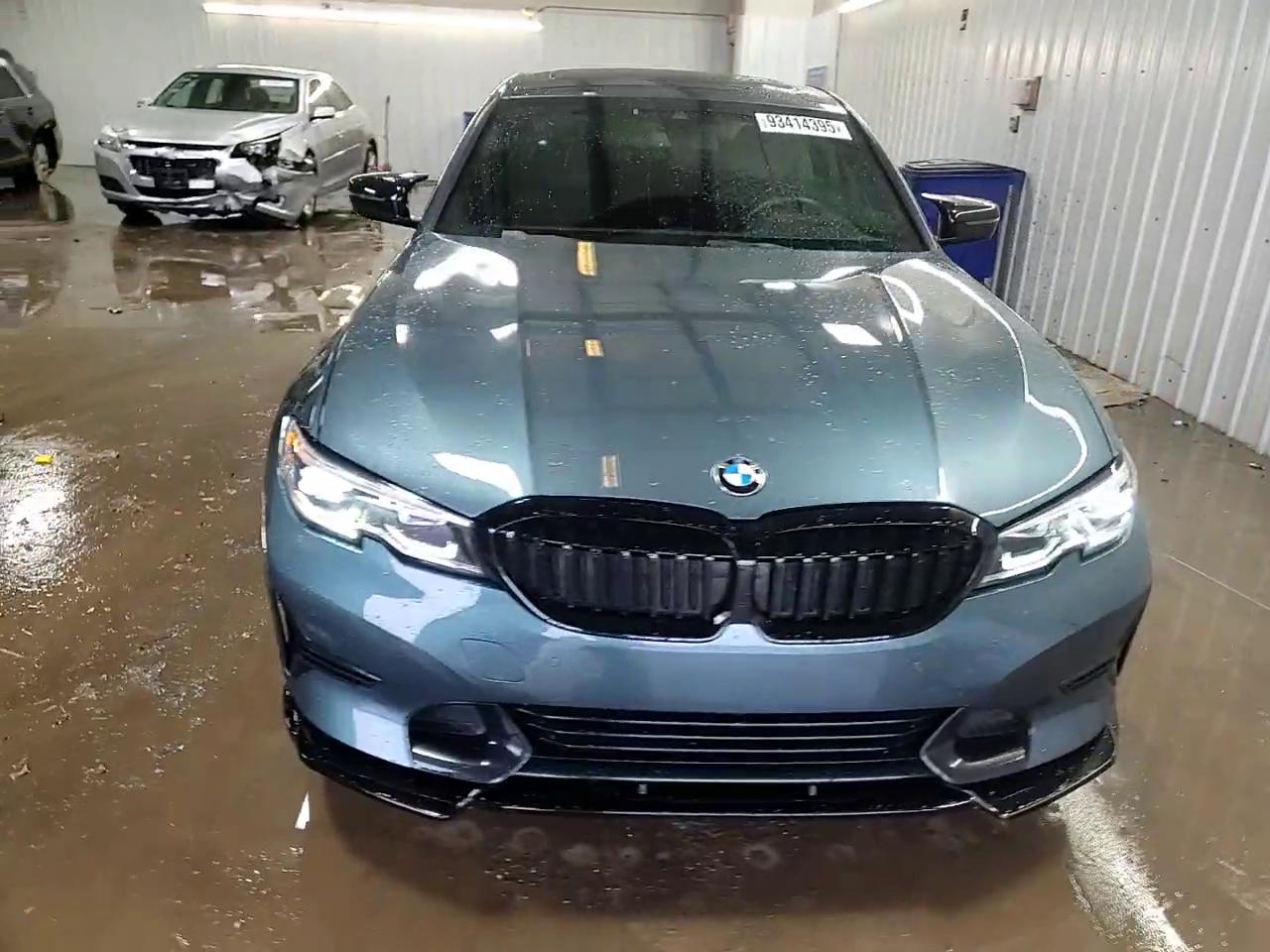 Фото: WBA5R7C53KAJ85084