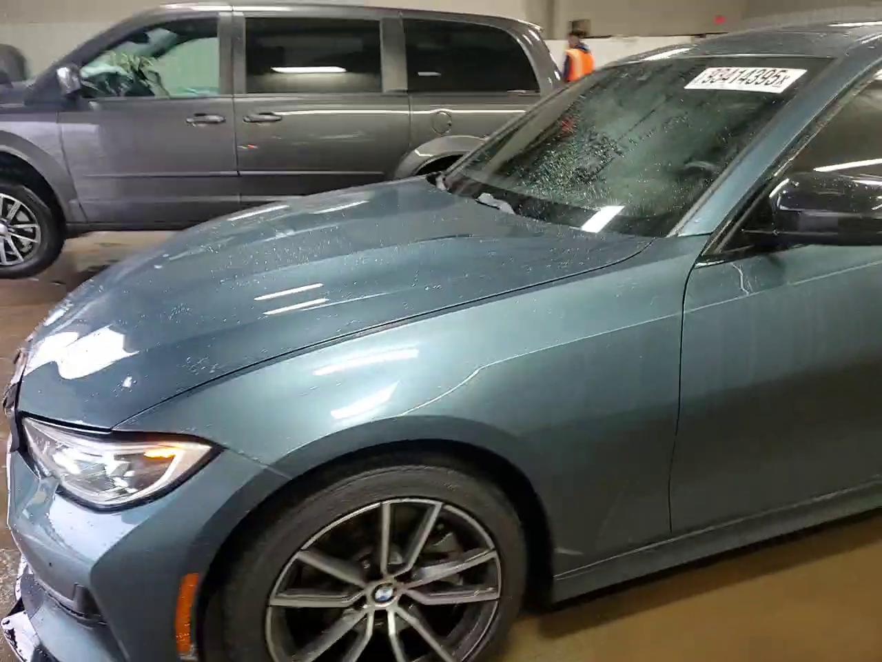 Фото: WBA5R7C53KAJ85084