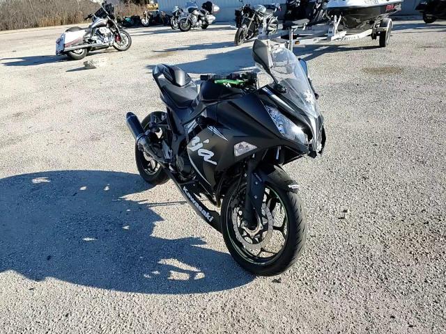 2017 Kawasaki Ex300 B VIN: JKAEX8B17HDA37926 Lot: 92103715