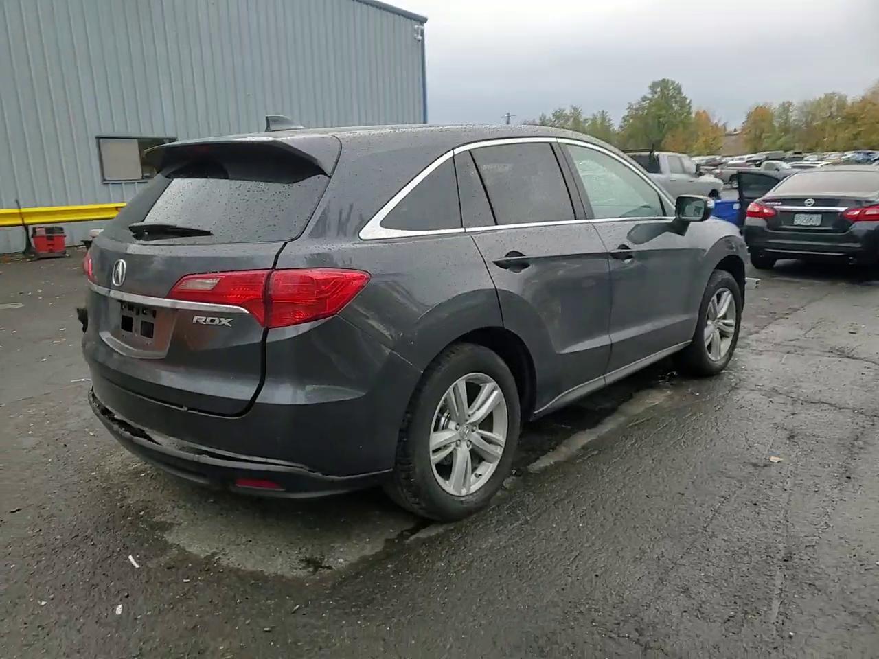 Фото: 5J8TB3H51DL016674