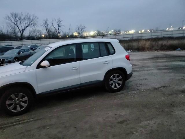 2010 Volkswagen Tiguan S VIN: WVGAV7AX6AW520790 Lot: 93740975