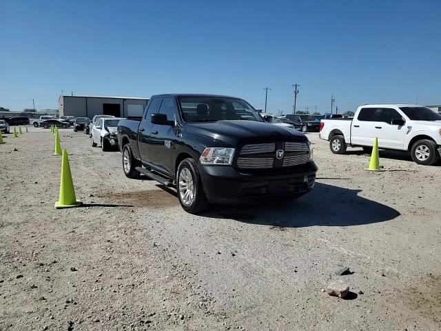 2019 Ram 1500 Classic Tradesman VIN: 1C6RR6FGXKS585947 Lot: 92931285