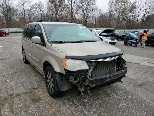 2009 Chrysler Town & Country Touring VIN: 2A8HR54XX9R655176 Lot: 93286425