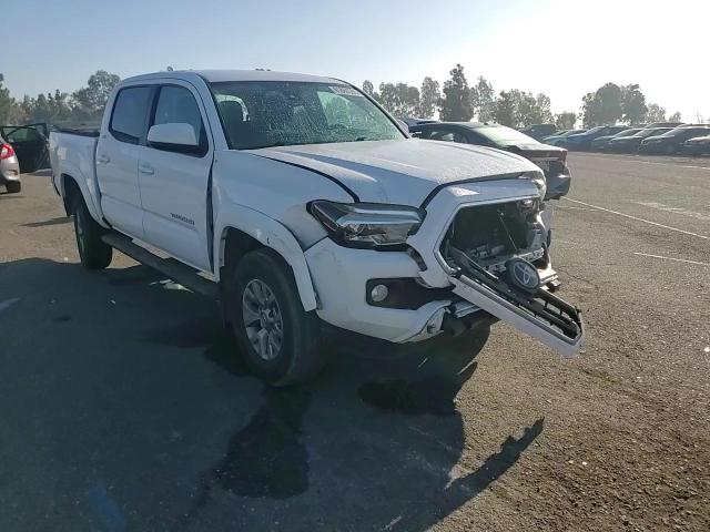 2018 Toyota Tacoma Double Cab VIN: 5TFAZ5CN6JX067676 Lot: 91860595