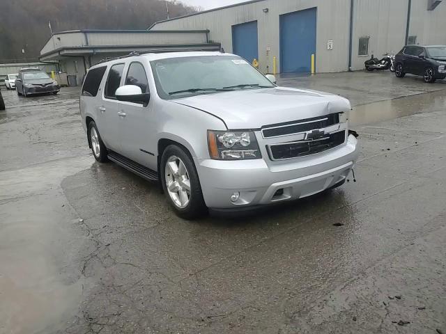 2014 Chevrolet Suburban K1500 Lt VIN: 1GNSKJE70ER166222 Lot: 93941715
