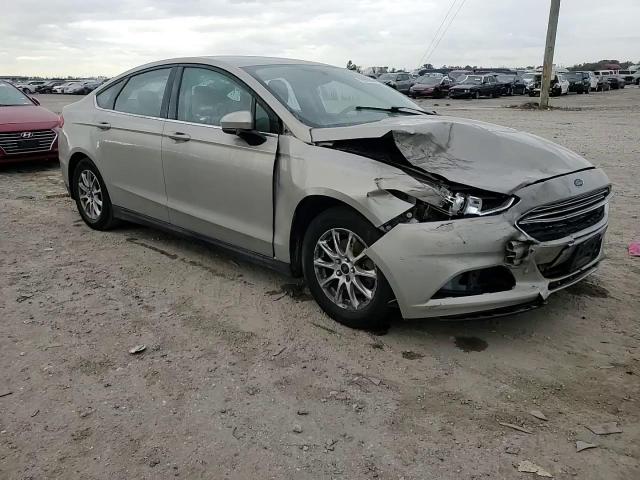 2015 Ford Fusion S VIN: 3FA6P0G72FR193792 Lot: 92859665