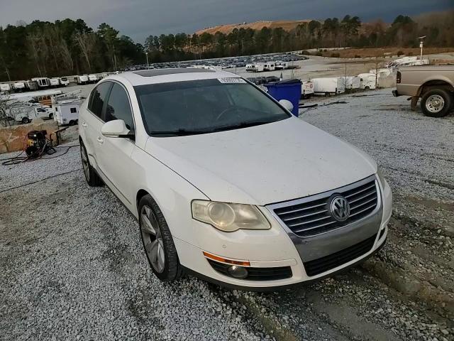 2008 Volkswagen Passat Lux VIN: WVWEK73C28E085811 Lot: 93903735