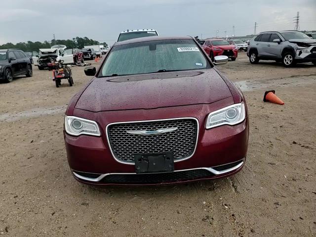 2017 Chrysler 300 Limited VIN: 2C3CCAAG4HH647275 Lot: 93980215