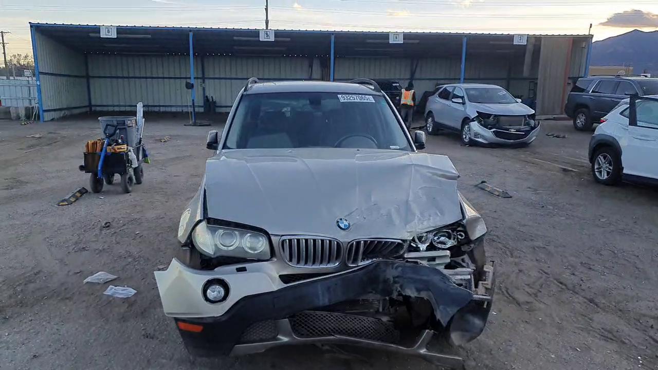 Фото: WBXPC93437WE78497