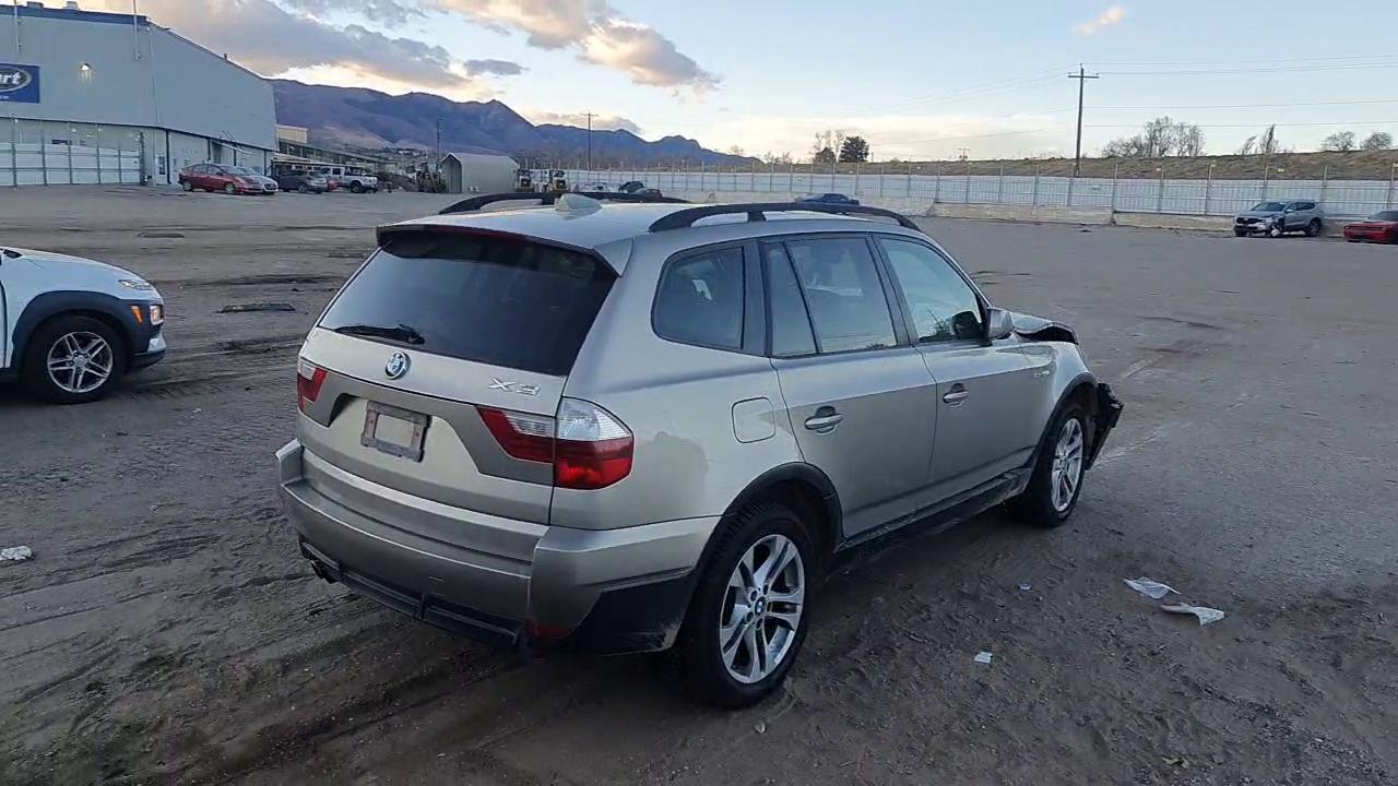 Фото: WBXPC93437WE78497