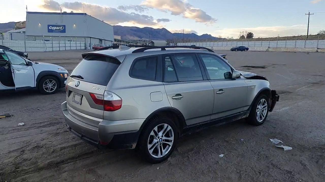 Фото: WBXPC93437WE78497