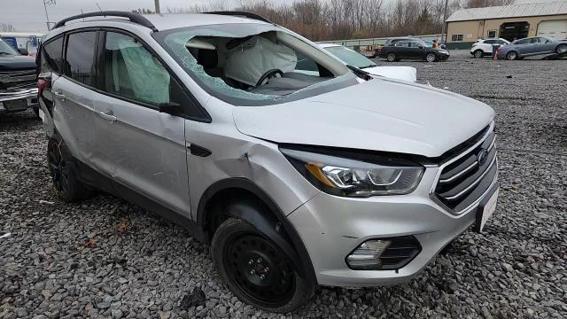 2018 Ford Escape Se VIN: 1FMCU9GDXJUD27039 Lot: 93753275